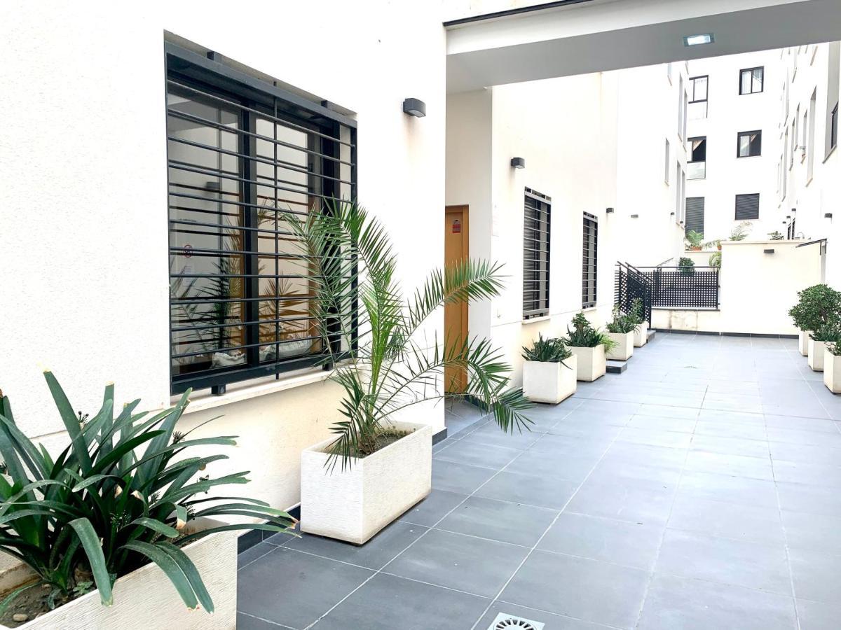 Homely Malaga Refino Oriental Bagian luar foto